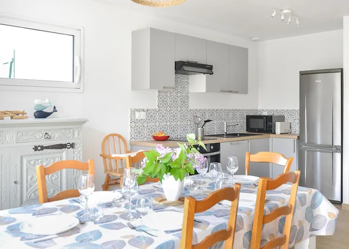 Le Chemin De La - A 300 M De La * Bernières-sur-Mer